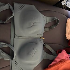 Vsx Seamless Gray Women's Sports Bra